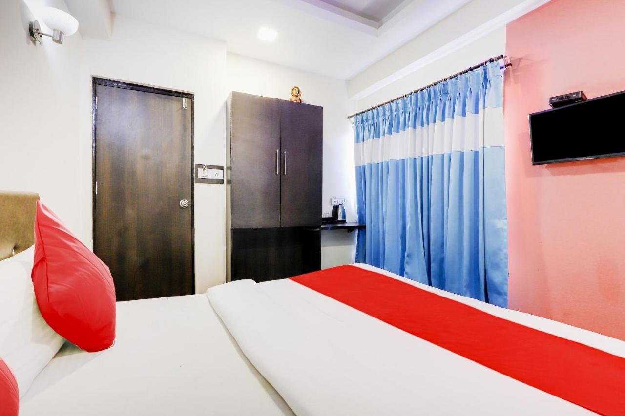 Oyo Hotel Dash Vadodara Exterior photo